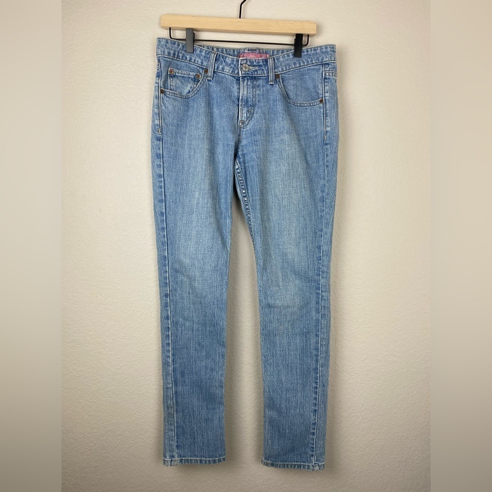 𝅺WOMEN’S LEVI’s Skinny 518 light wash jeans size 9 shirt